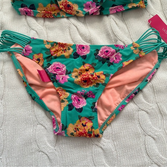 Turquoise Ruffle Floral Bikini Size M & Size L Bottom - Picture 3 of 9